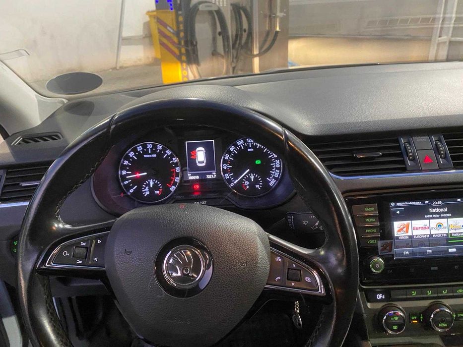 Vând Skoda Octavia 3