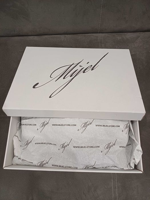 Елегантна рокля на български бранд