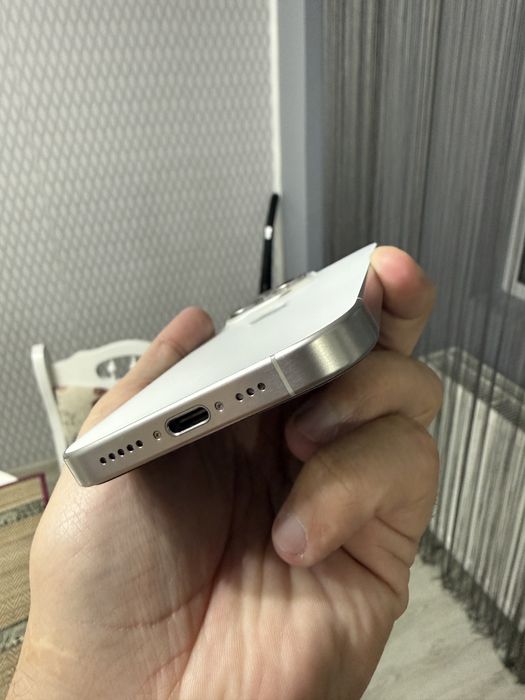 Vand Iphone 15 pro 128 GB