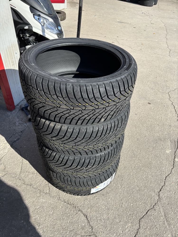 Зимни гуми 245/45/18 - Kumho Wintercraft WP52