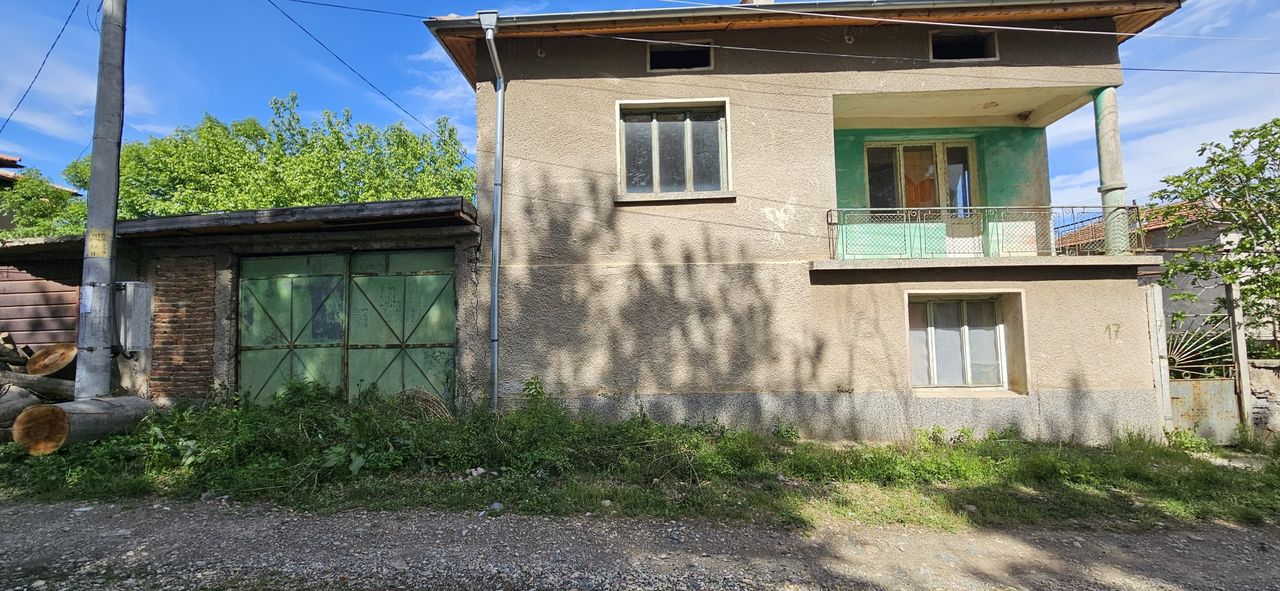 Продава се Къща в с. Слатино, Област Кюстендил - 200 кв.м за 240 €/кв.м - Снимка #1