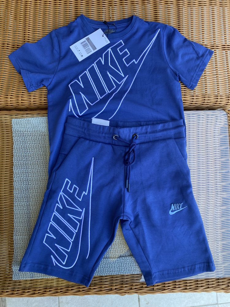 Юноши екипи Nike Разпродажна само 29 лв.