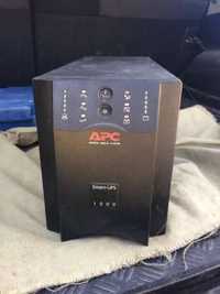 Бесперебойник ИБП APC Smart-UPS 1000VA