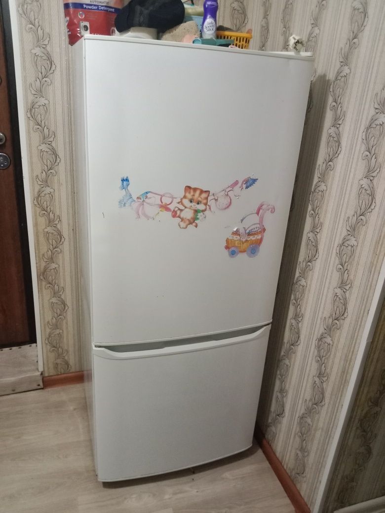 Холодильник продам цена 35 000тг