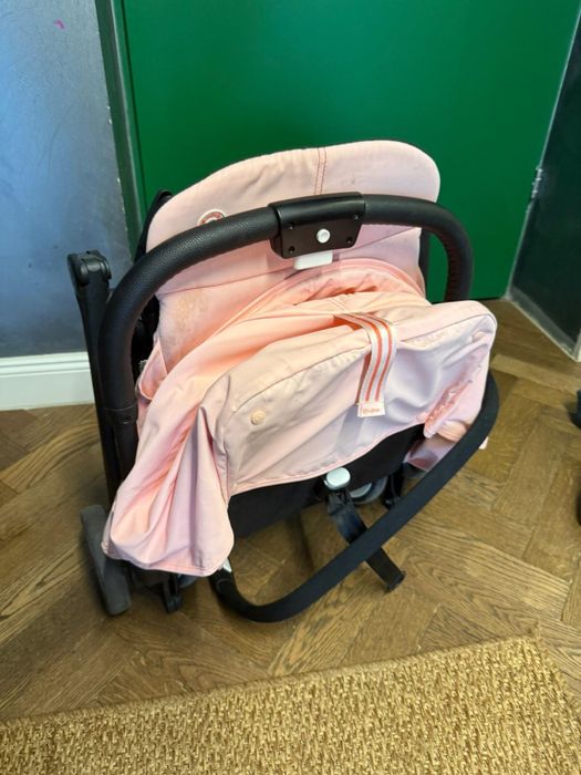 Carucior Cybex Beezy Gold Roz