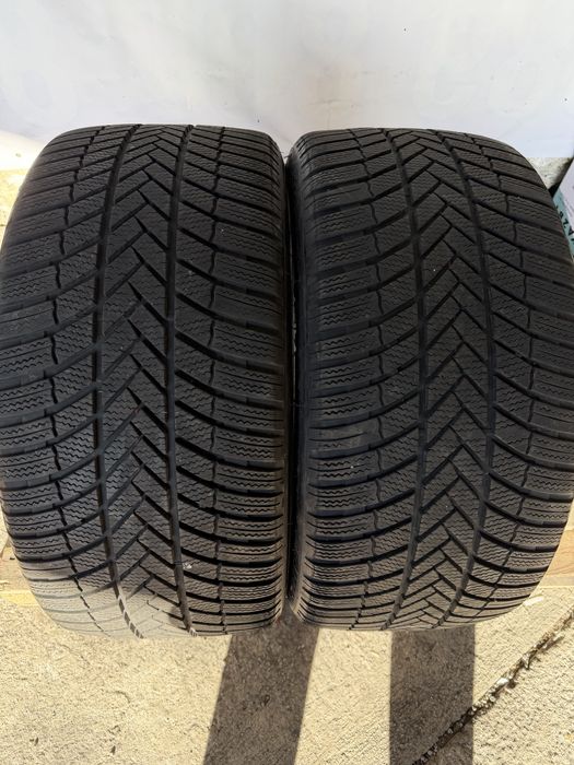 255/40/18 Bridgestone 2бр дот22