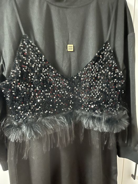 Черна рокля с пайети