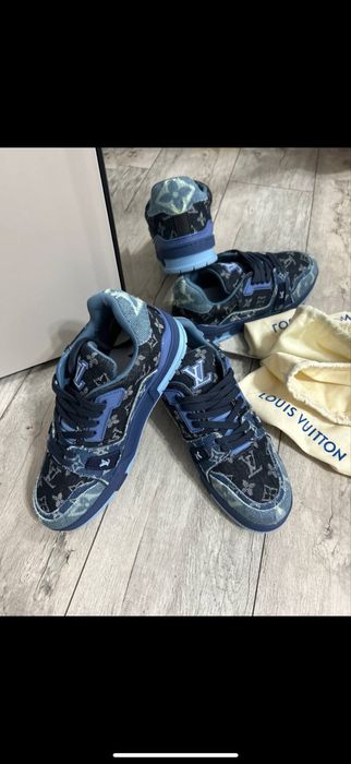 Новые мужские кроссовки