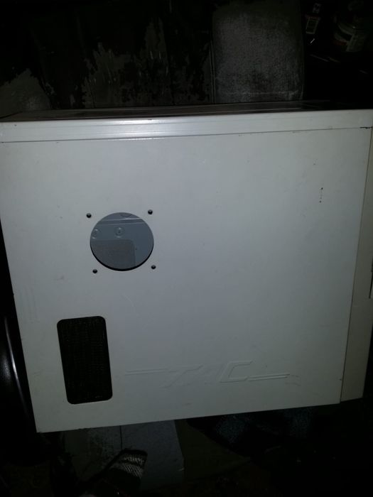 Carcasă PC, bonus sursa si ventilator 8 cm
