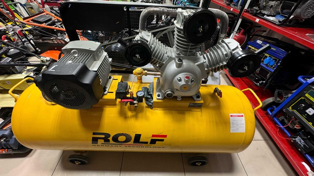 Компрессор поршневой масляный