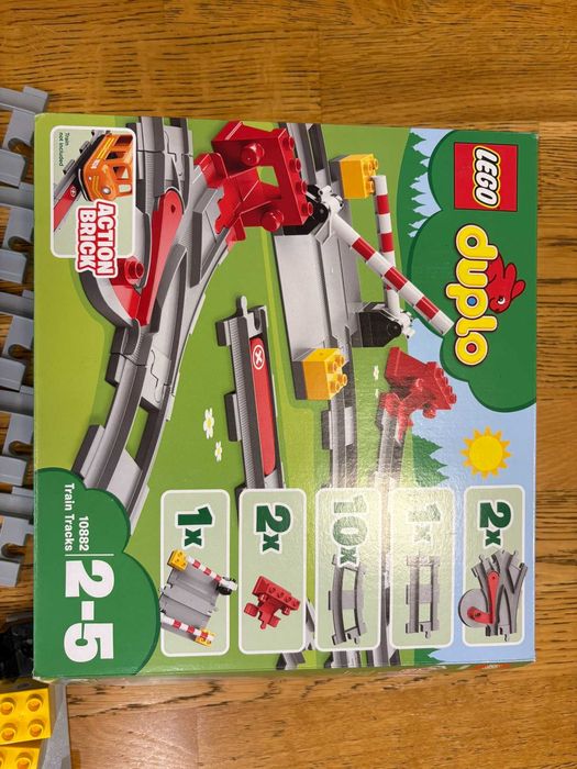 LEGO DUPLO 10882 - Релси за влак с бариера