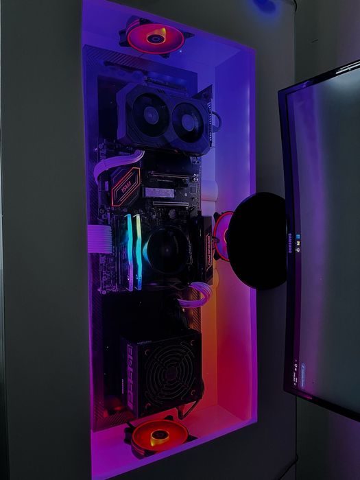 PC Gaming incorporat in birou (Custom build)