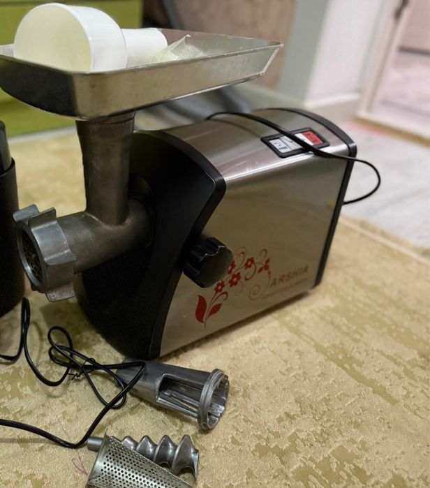 Мясорубка электрическая