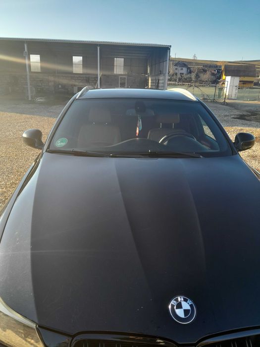 Vând BMW seria 3 an 2010