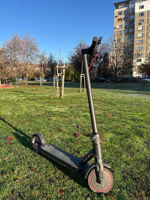 Електрическа тротинетка Xiaomi Mi Electric Scooter Pro