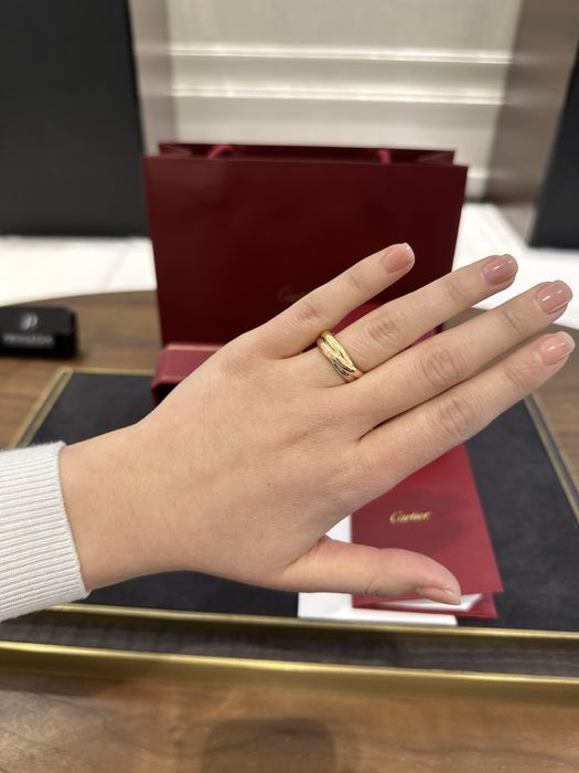 NEW Кольцо Cartier Trinity Classic Model B423420