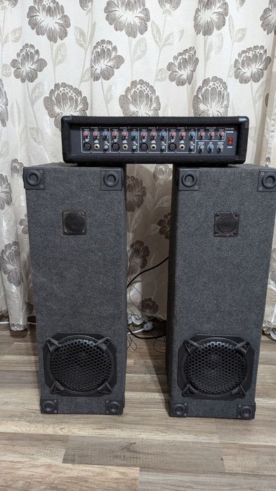 Vînd amplificator cu boxe
