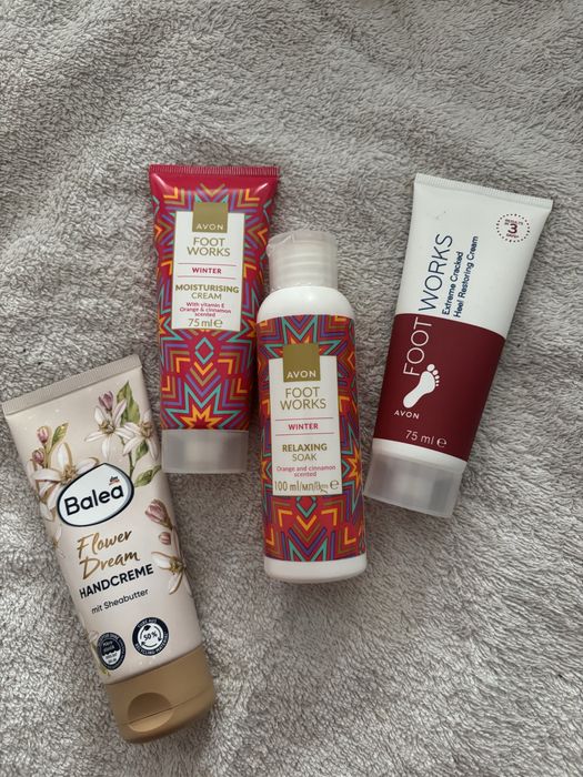 Set crema hidratanta +lotiune (cadou celelalte creme )