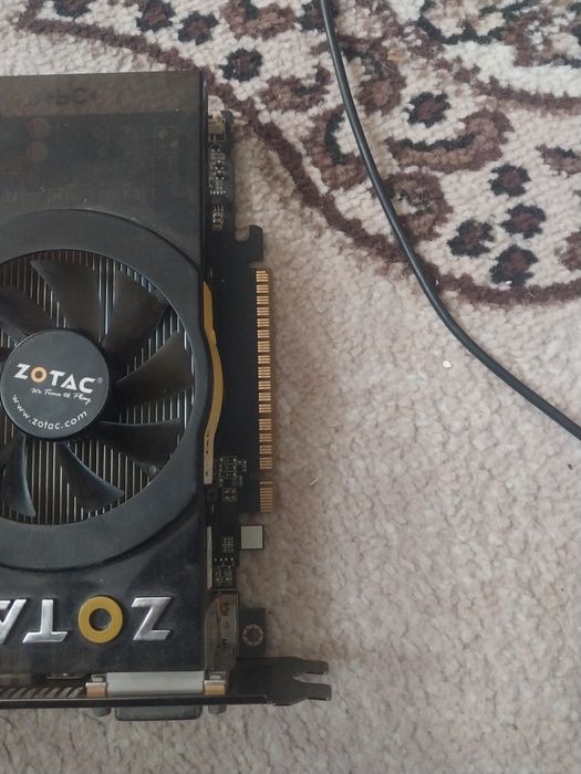 Продам видюху zotac