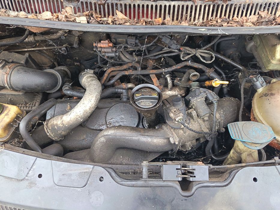 Vw T5 2.5 Tdi BPC 6 locuri 2007 Defect citiți anunțul.