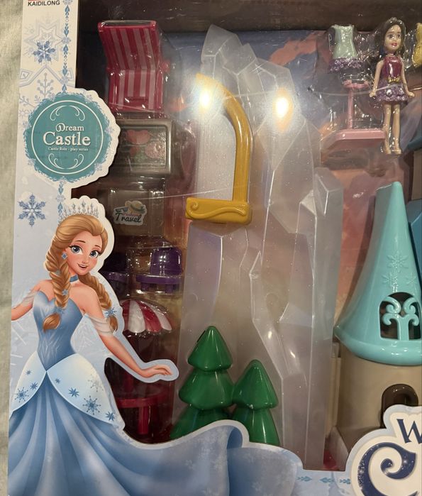 Castel si Papusi Frozen Wonderful Castle