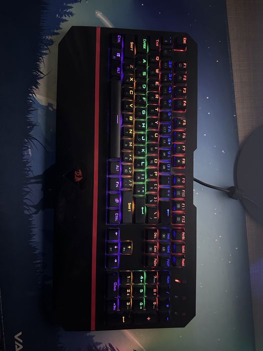 СРОЧНО ПРОДАЮ МОНИТОР IMMER 24 + бонус механическая клавиатура