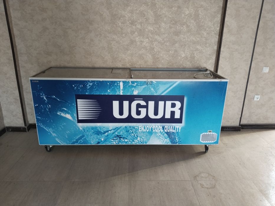 Морозильник сотаман 3-4 ой ишлатилаган.факат мороженое куйилган.