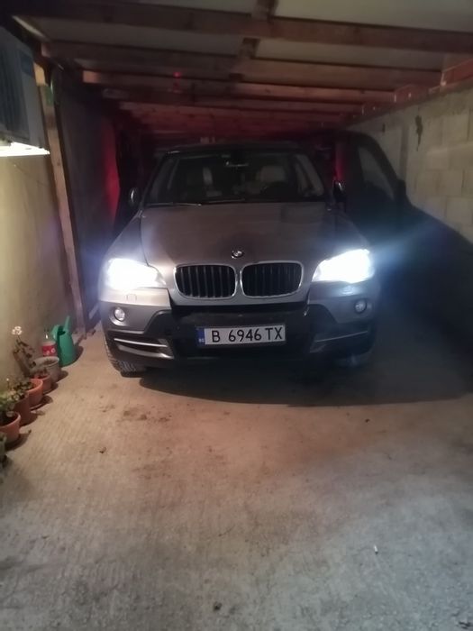 Продавам Х5 е70 2010г.3000к.