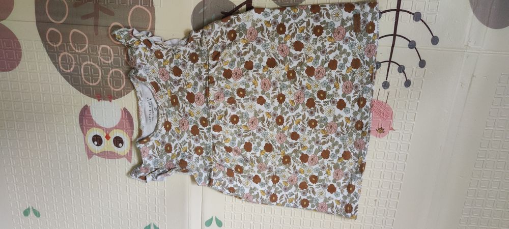 Rochita Little Dutch 80 Cate-n luna si in stele