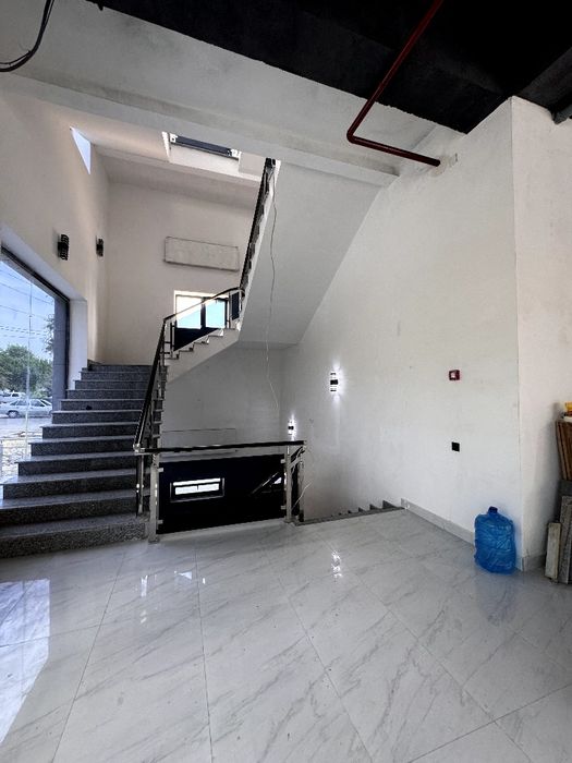 Сдается в аренду 3-х этажный бизнес-центр.