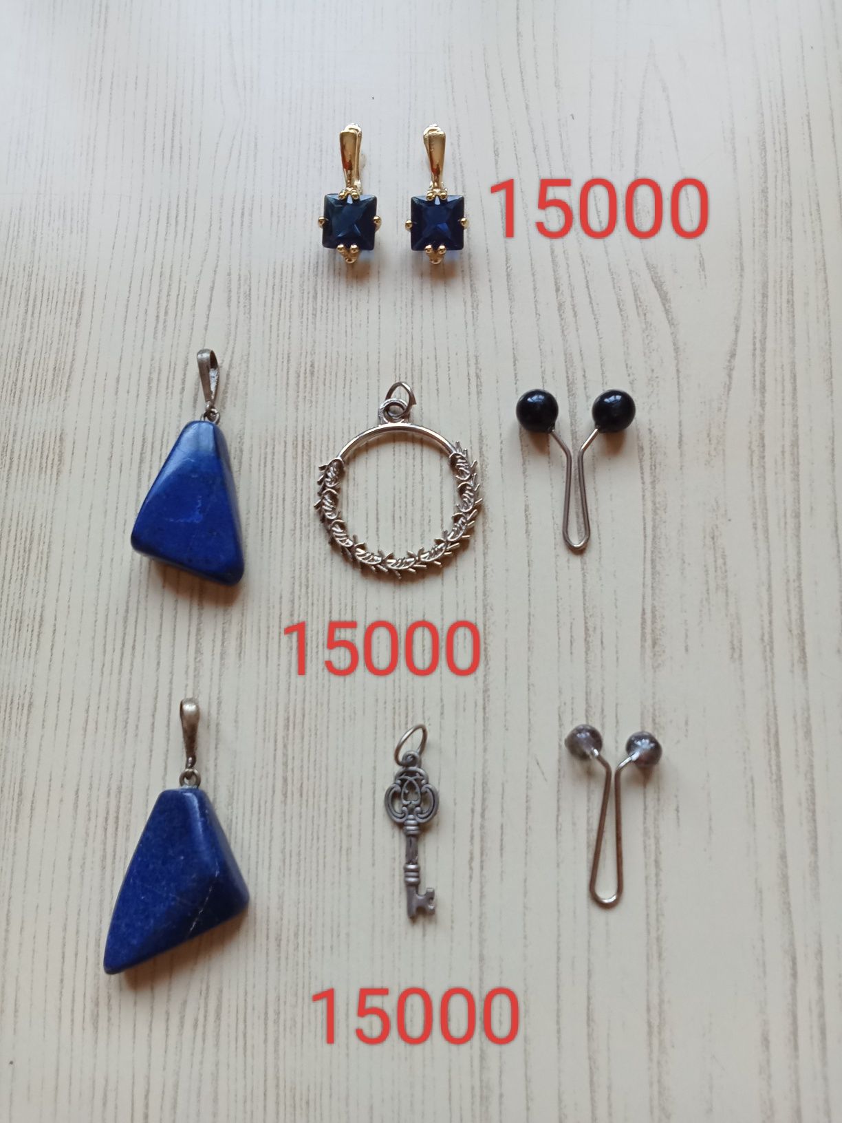 Женские украшения и бижутерия
