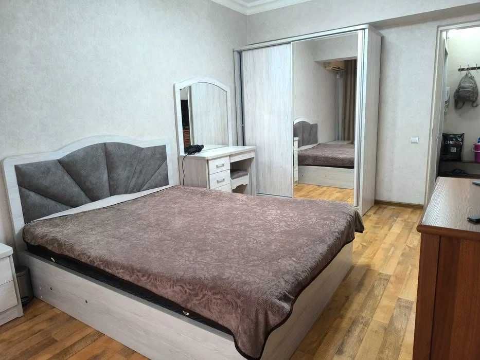 R4 Сдаётся квартира 2/6/9 на Мирабадский ЦУМ!