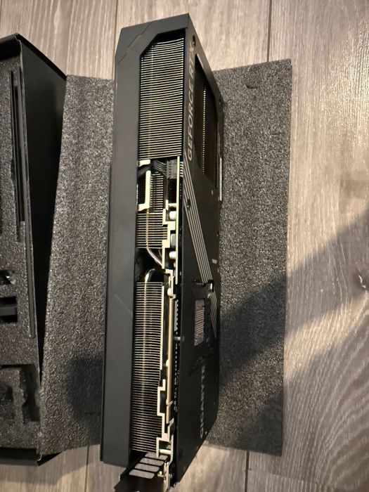 Placa video GIGABYTE GeForce RTX 5090 WINDFORCE