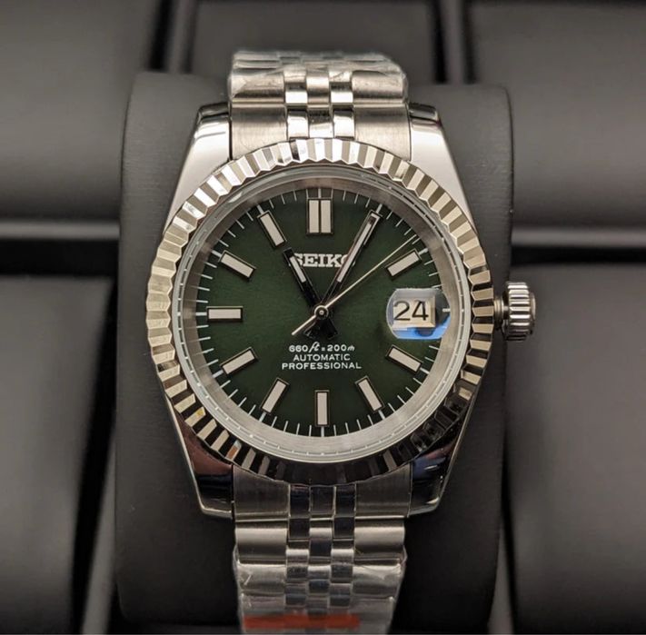 Ceasuri Personalizabile cu Mecanism Seiko