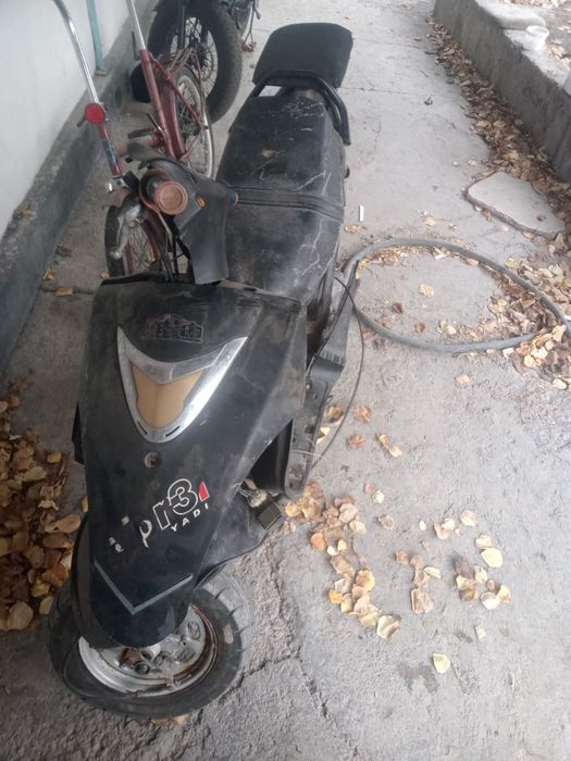 Старый мопед яди