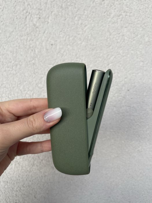 IQOS Iluma Moss Green