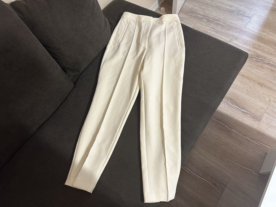 Zara панталон нов