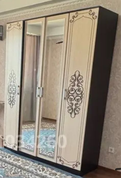 Шкаф 4-х дверный