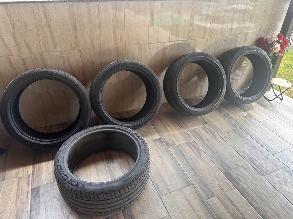 5 Anvelope 21 inch  255/40/21