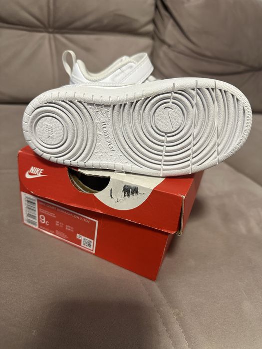 Adidasi nike unisex marimea 26