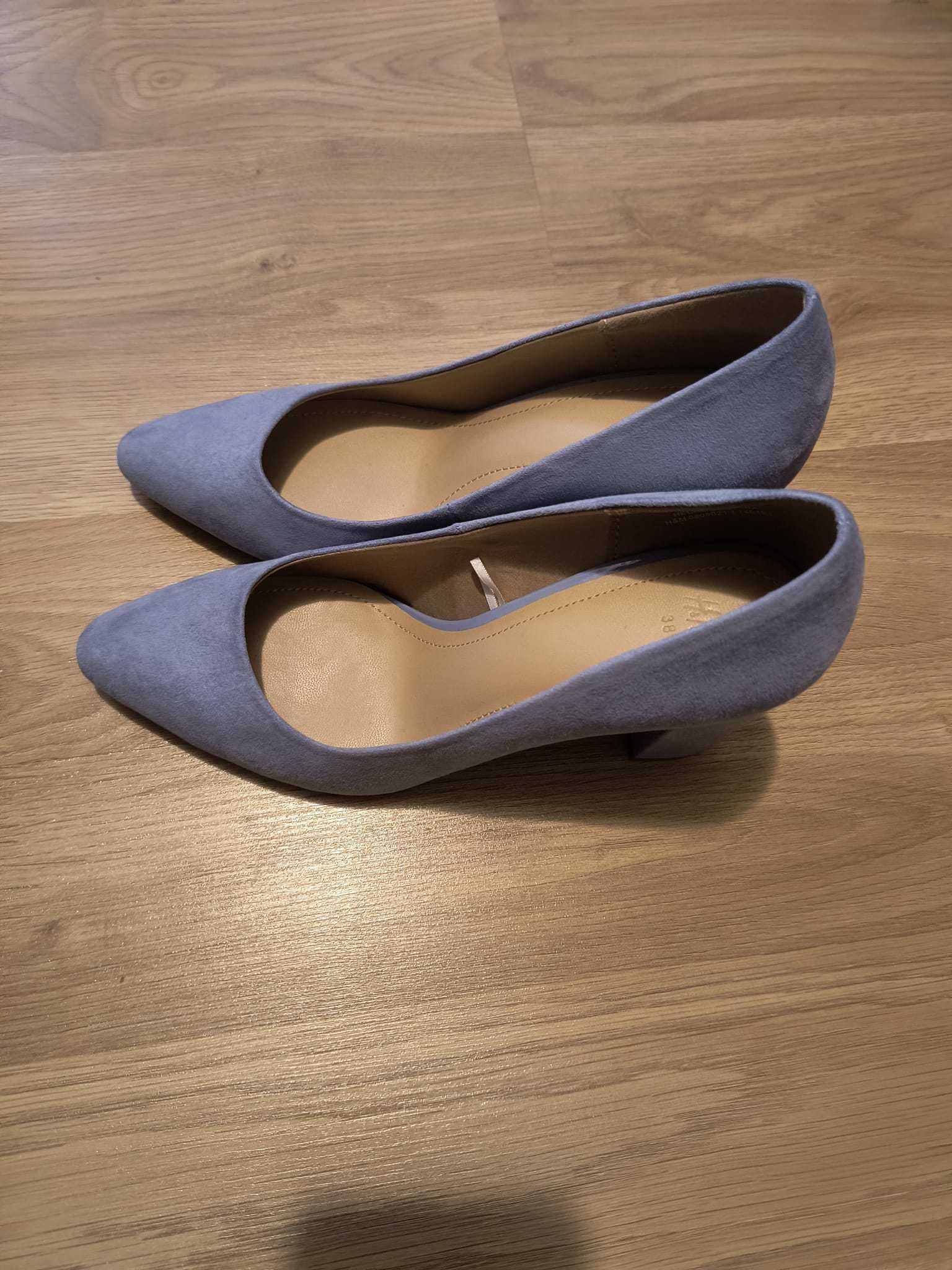 Pantofi cu toc pătrat, culoare albastru deschis