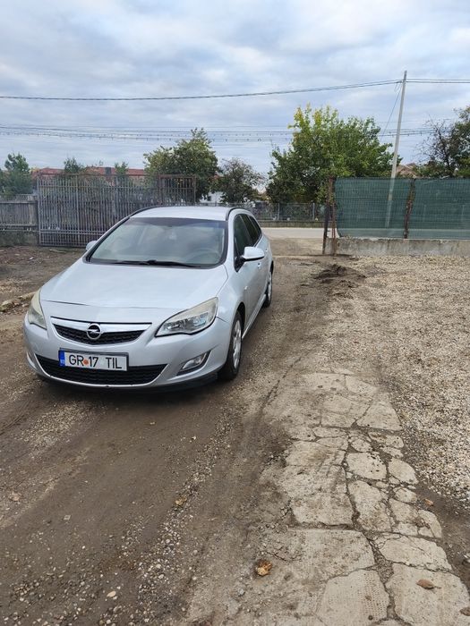 Opel Astra j 2012