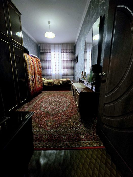 3.xona uy sotiladi evro remont ayrim jixozla qoladi podvoli bor agarot