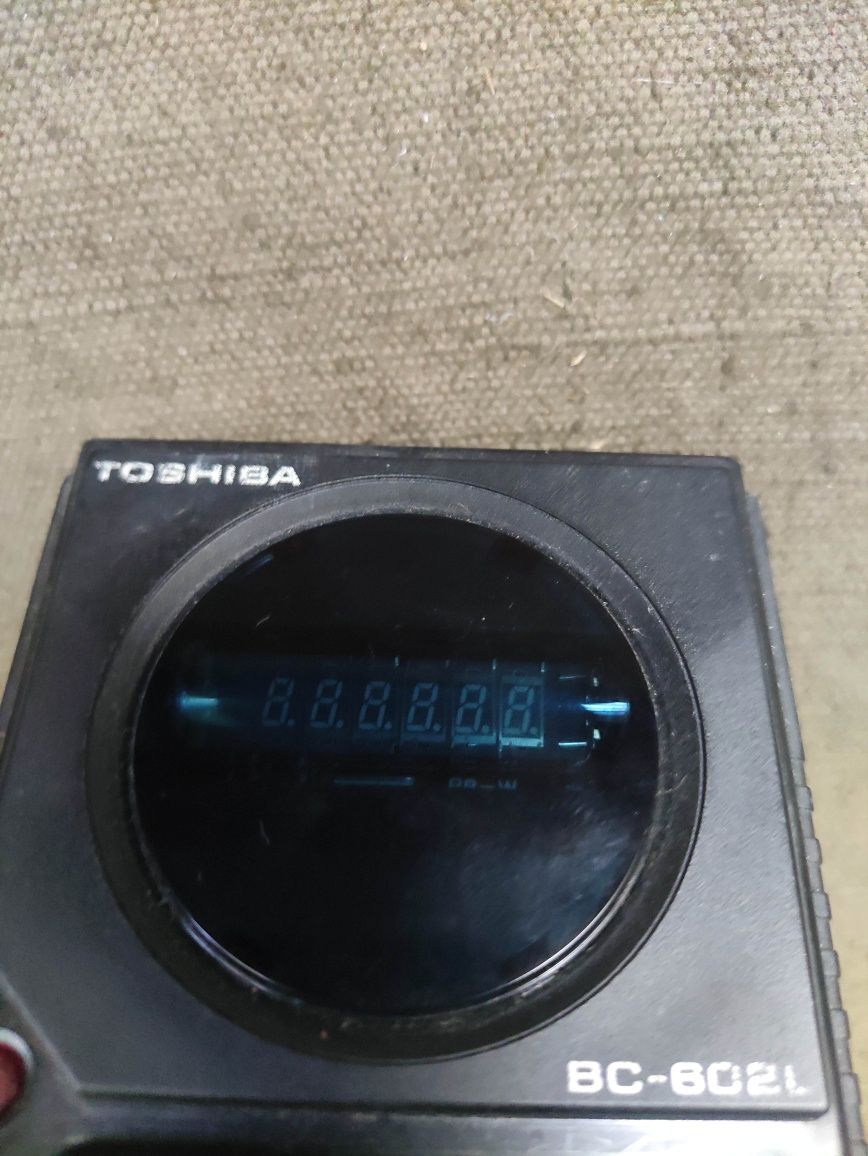 Продавам стар калкулатор Toshiba BC-602L