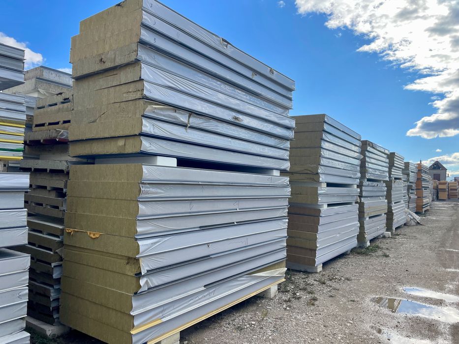 Panouri sandwich cu vata bazaltica calitatea a 2-a. Depozit Aiud