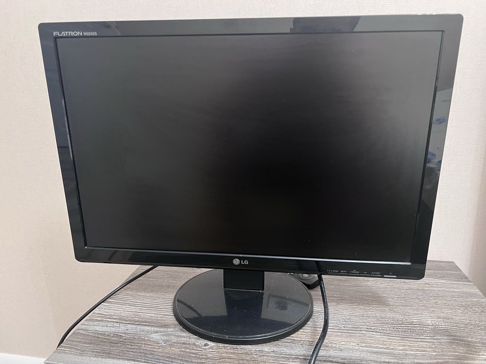 Монитор LG W-2242S