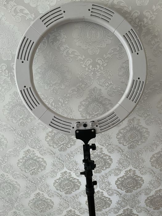 Кольцевая лампа большой