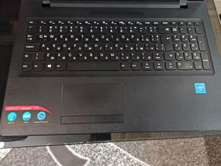 Лаптоп lenovo-в изключително добро състояние неразличимо от нов