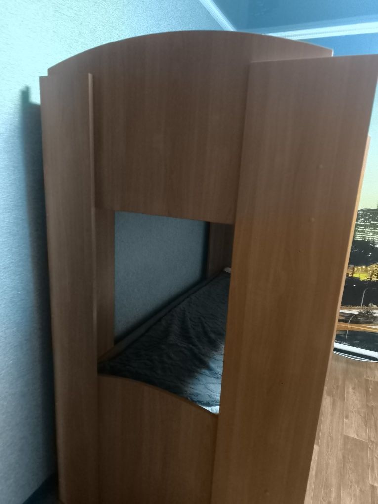 Продам кровать двух ярусную