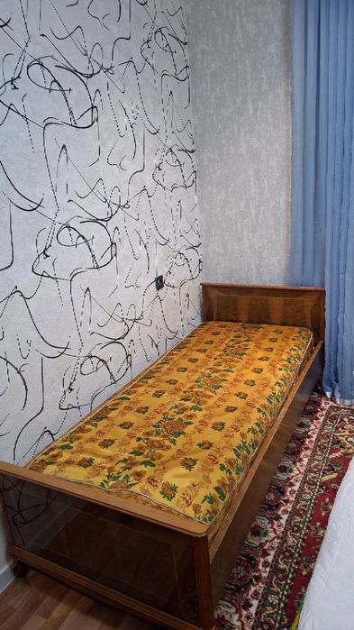 Продаётся односпальное кровать  цена 500 тыс